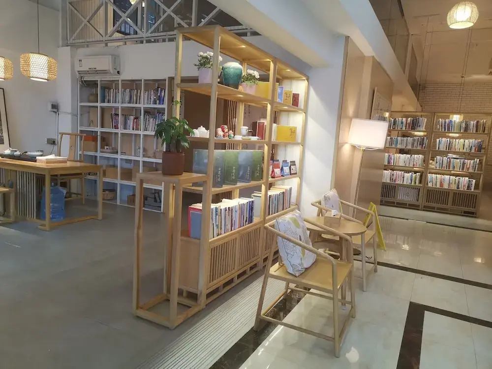 Jinju Art  Hotel