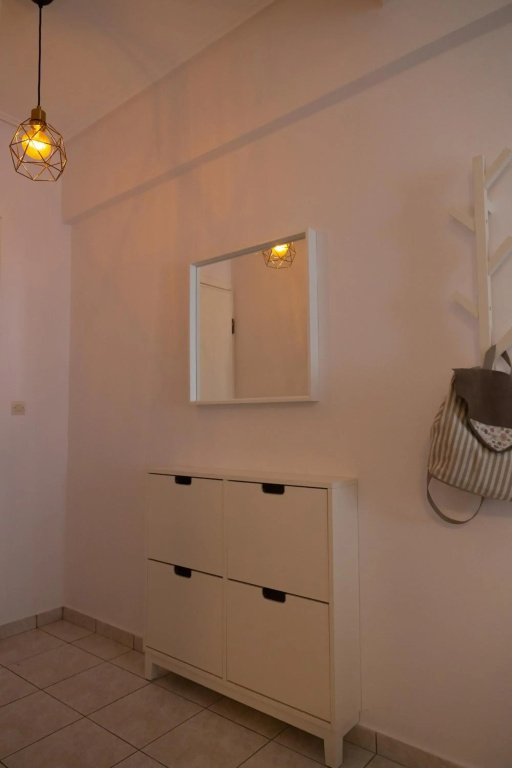 Spacious apartment close to the sea and the city center