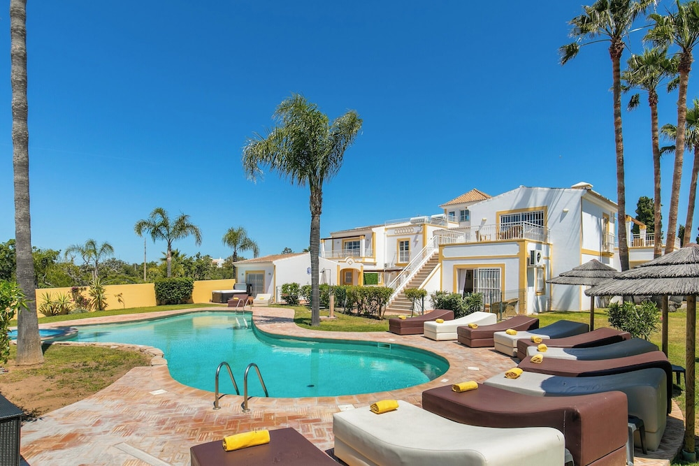 Monte Da Poupa - 7 Bedroom Villa - Sleeps 15
