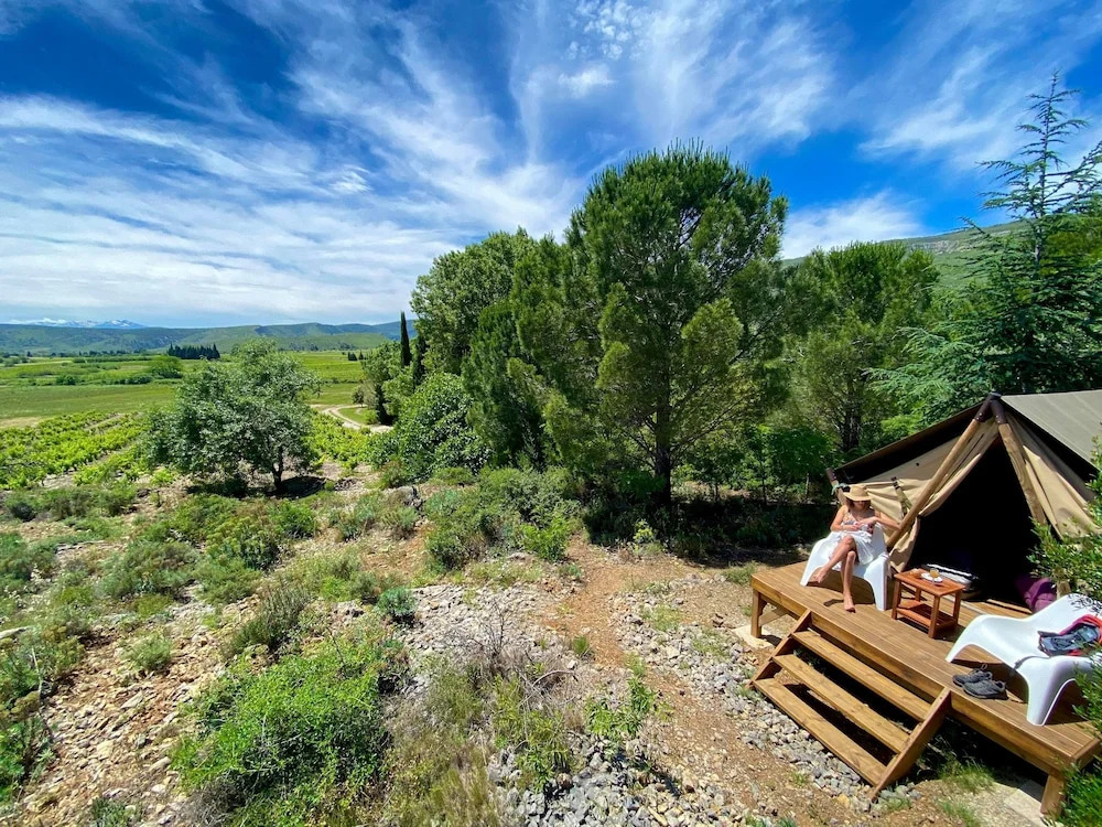 Camping la Peiriere - Lodge en Pays Cathare
