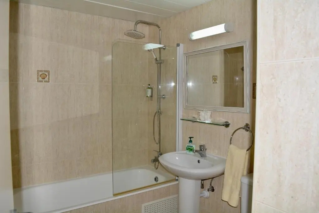 Queens Gardens - Kato Paphos - next to Kings Ave Mall --- by Yiota