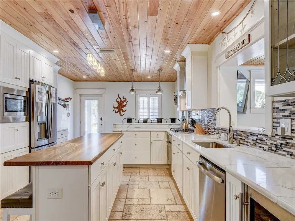 Sea Spray Beach House, 5 Bedrooms, Private Pool, Sleeps 17