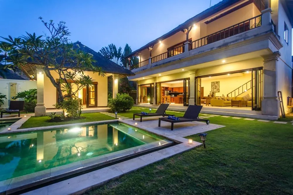 Villa Bugis Abimanyu Seminyak