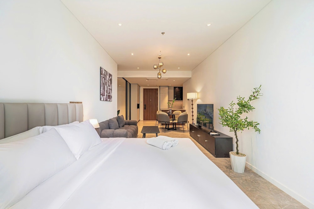 The CREST Premier Residence
