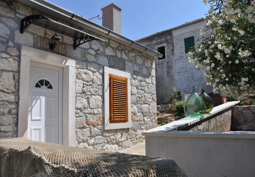 Oasis - A2(4+1) in Veli Rat