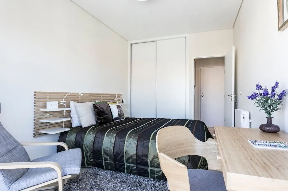 Tripas-Coração,Luxury Corner Apartments in Santa Catarina, Balcony & City Views