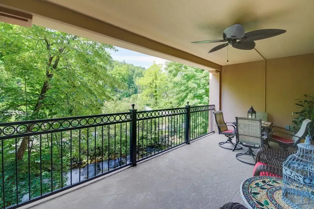 Gatlinburg Condo ~ 2 Mi to Smoky Mountains!