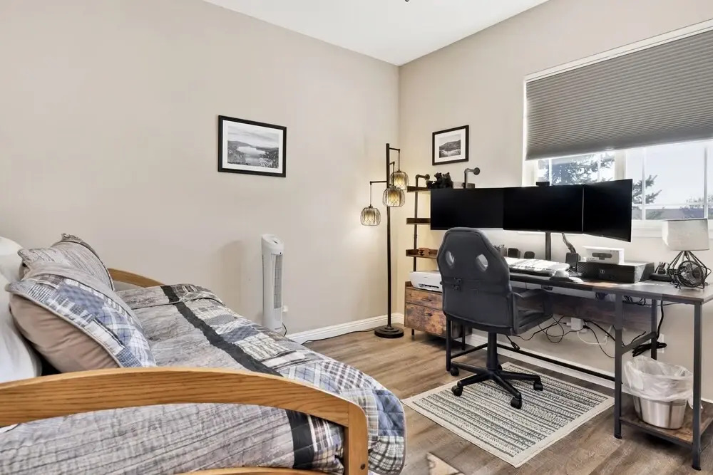 2167-maple Bear Retreat 3 Bedroom Home by RedAwning