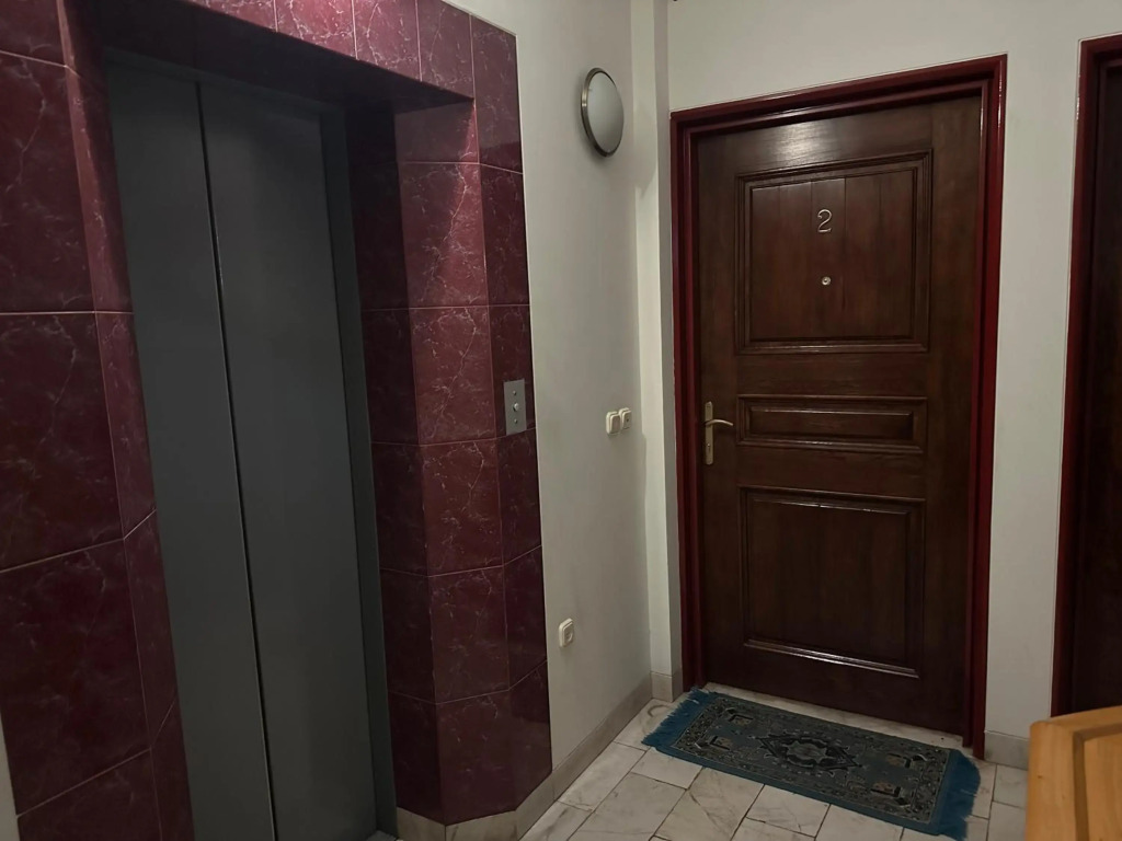 Comfortable apartment in center
