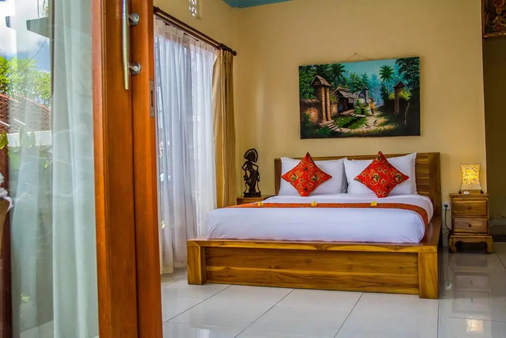 Kubu Loris Residence