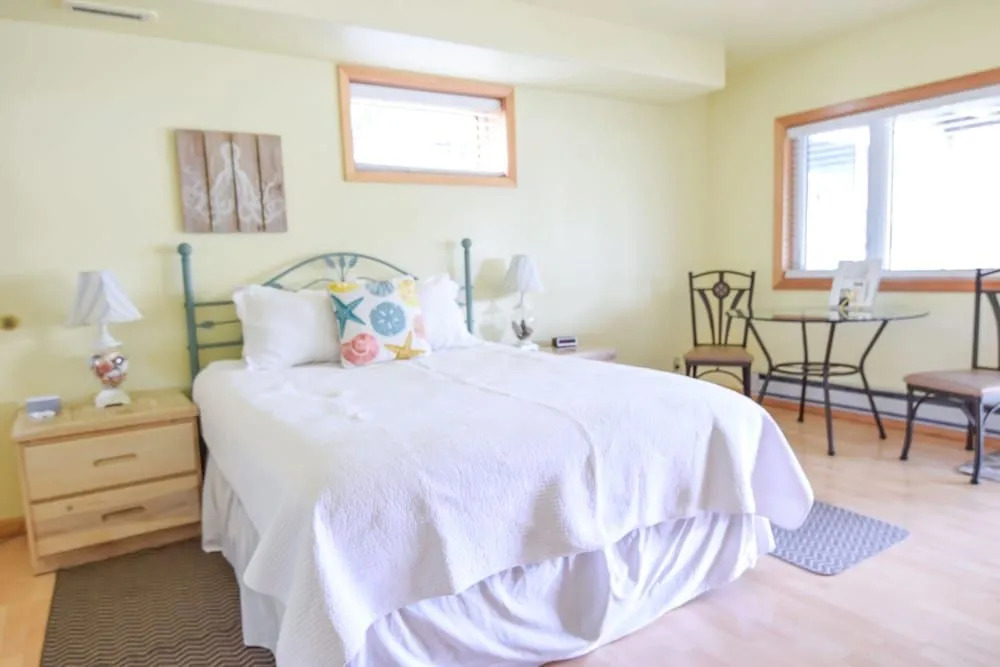 Sea Treasures Inn