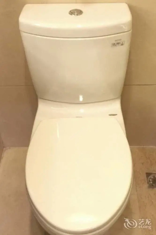 Chengdu West Care Hotel