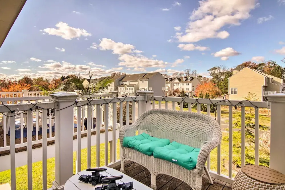 Bikes, Kayaks, Pool: Getaway 3 Mi to Bethany Beach