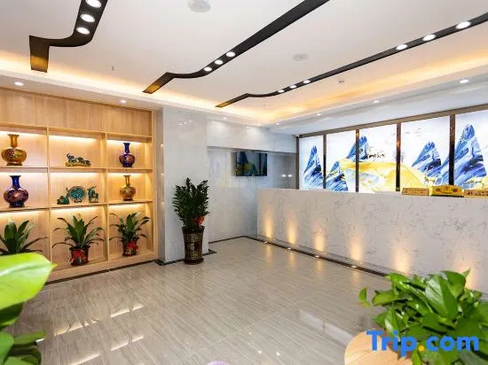Le 8 Manli Hotel (Shenzhen North Railway Station Minzhi Branch)