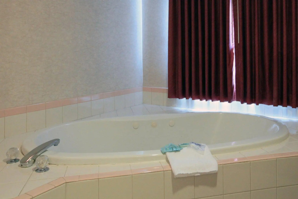 Americas Best Value Inn-Edmonds Seattle North