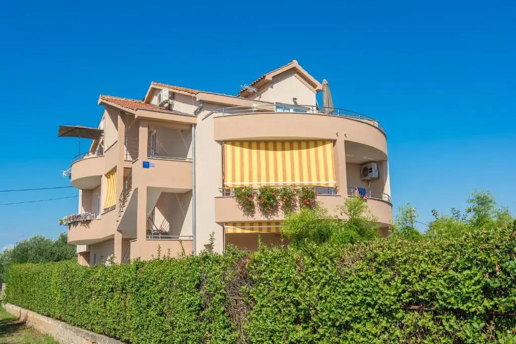 Apartments Lotus
