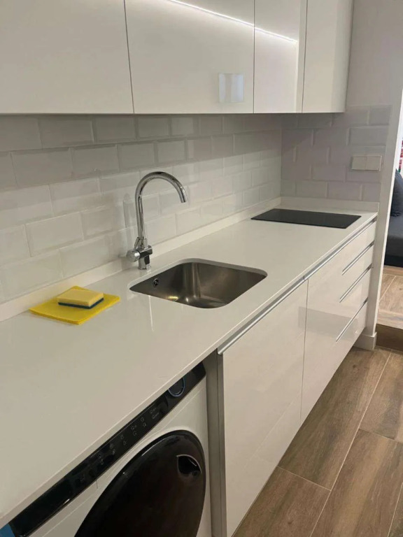 Bernabeu/ C.Universitaria Apartments