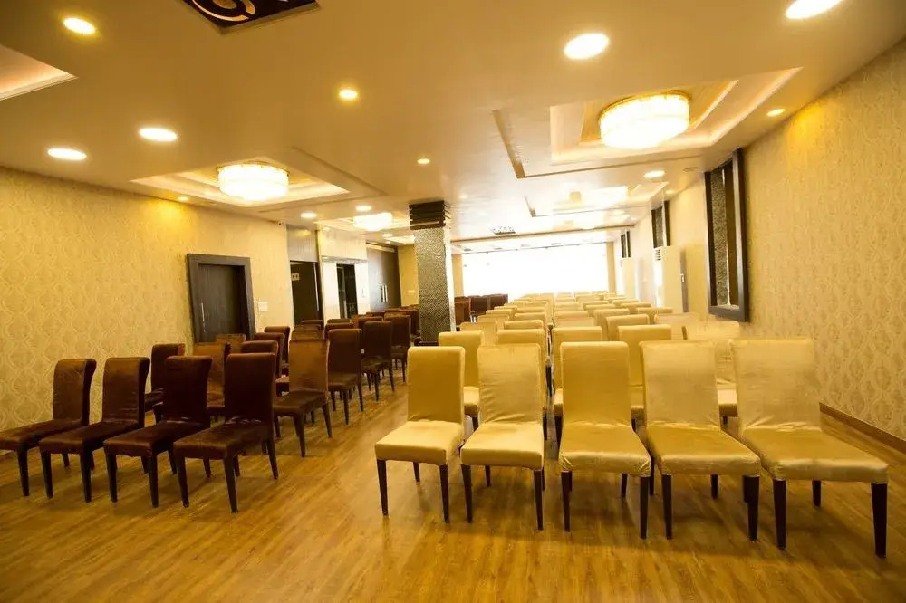 White Mushroom hotel - V Inn