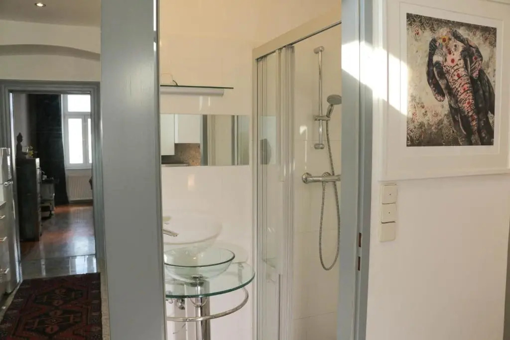 Charming Apartment: only 10 Minutes to the Center