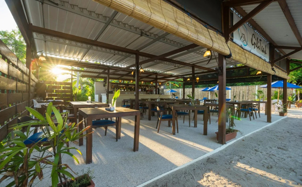 Gili Teak Beach Front Resort