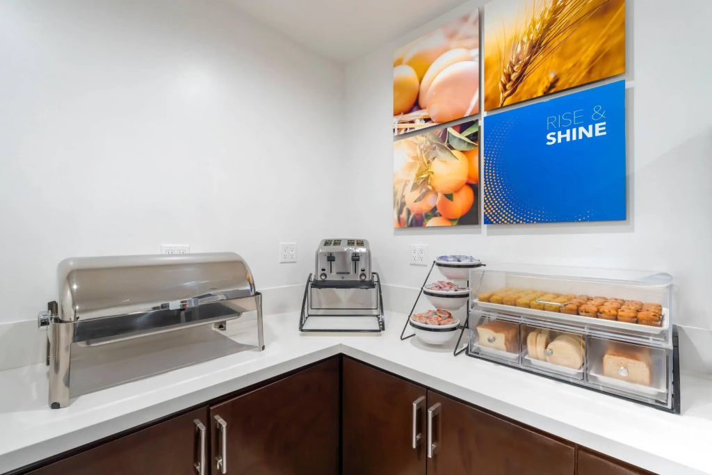 Comfort Inn Cockatoo Near LAX Airport