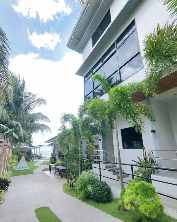 Sea Horizon Resort