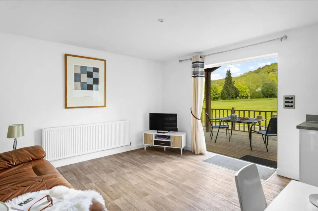 The Clover Lodge, Redlake Farm