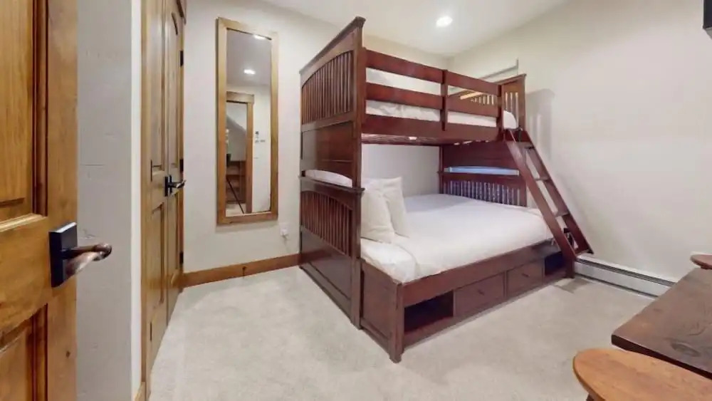 Lionshead Village Landmark Condos 3 Bedroom