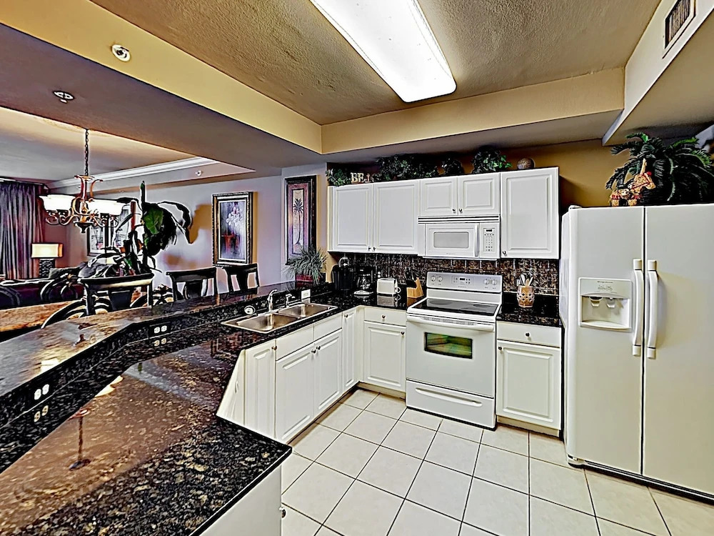New Listing! Gulf-front W/ Epic Views, Pools 2 Bedroom Condo