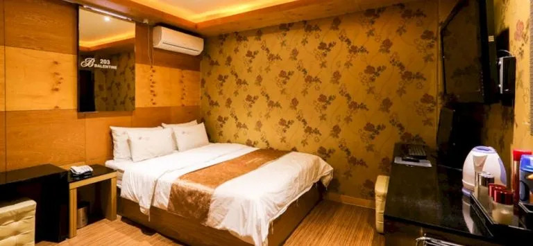 Balentine Motel