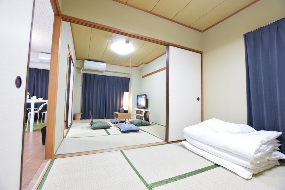 Moriguchi Apartment
