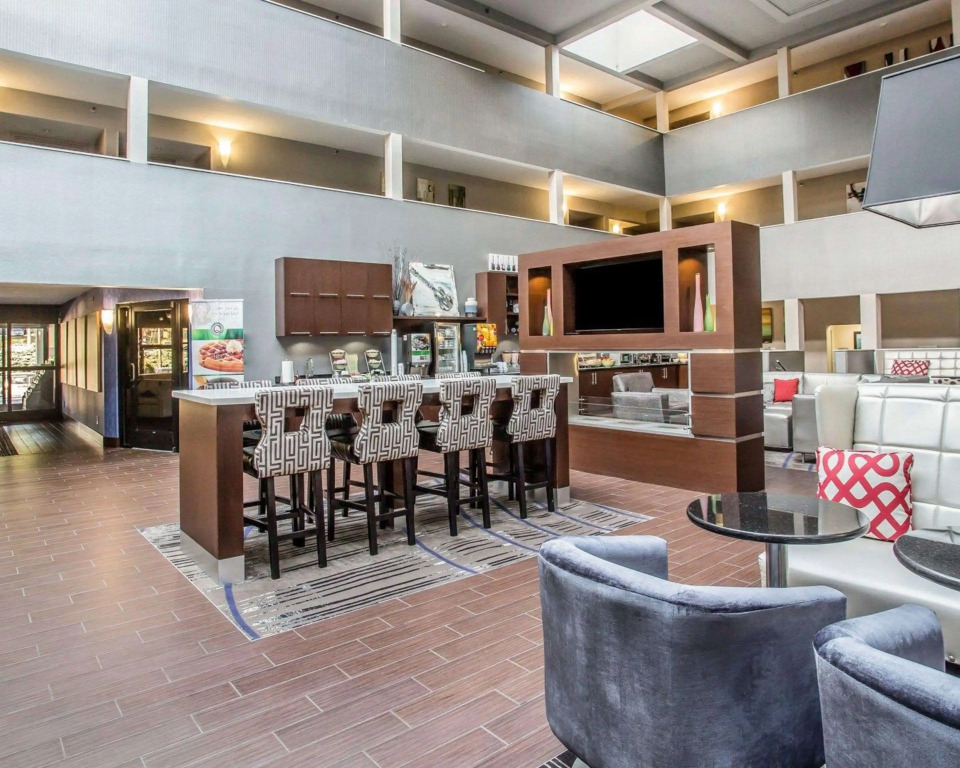 Quality Suites Nashville Airport