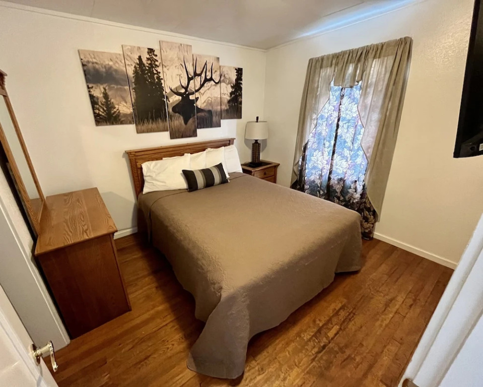 Cascade Motel