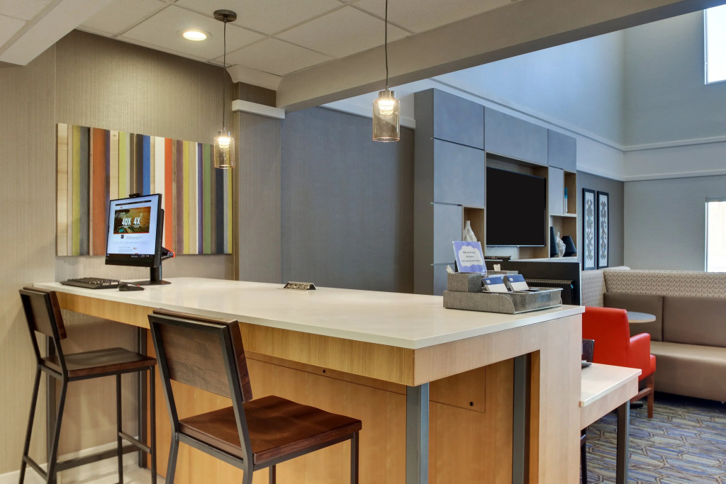 Holiday Inn Express Hotel & Suites - Atlanta/Emory University Area by IHG