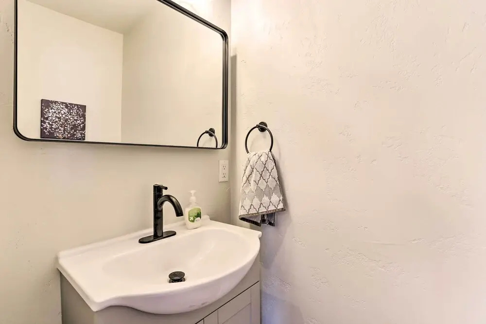 2 Mi to Dtwn Castle Rock: Home w/ Furnished Patio