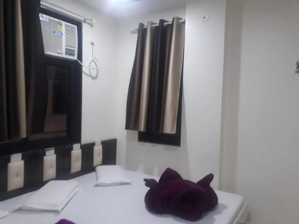 Hotel Arzoo Palace