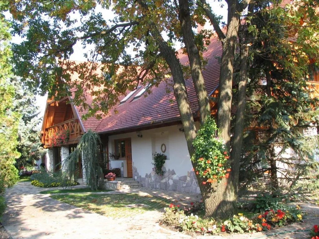 Tölgyes Apartment