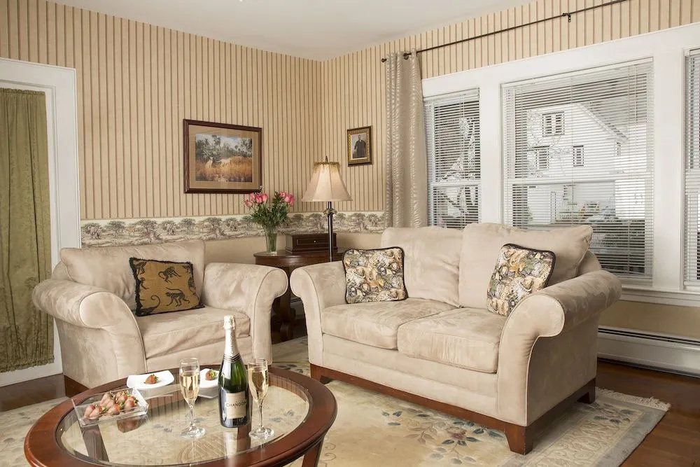 Glynn House Inn