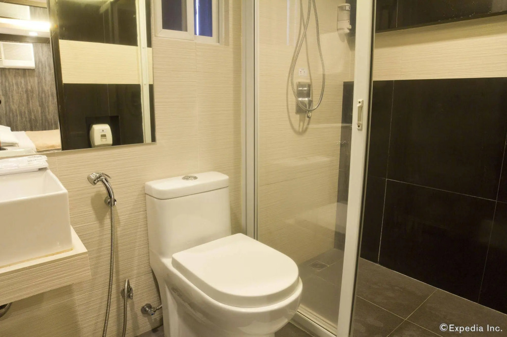 Victoria Court Las Pinas