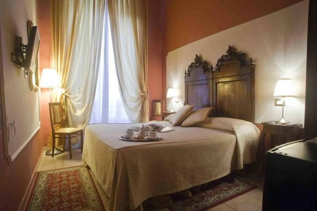 Relais San Lorenzo Historic Centre Rooms & Suites