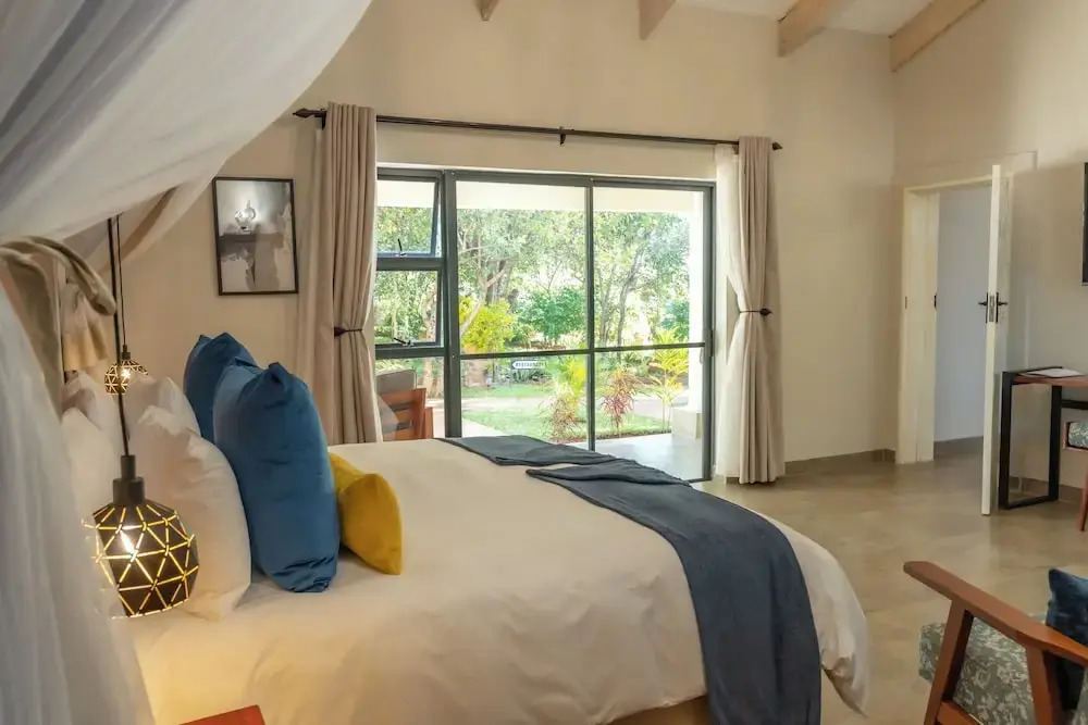 Kasambabezi Lodge