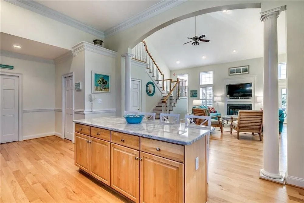 Beachwalk III - 4 Br home by RedAwning