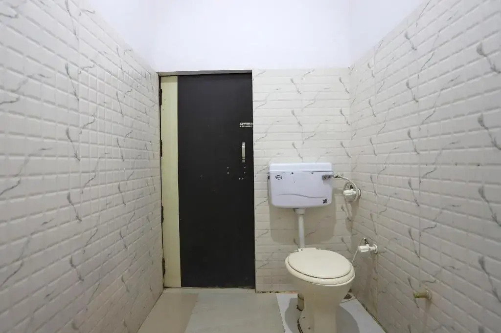 Hotel Shanti Plaza by OYO Rooms