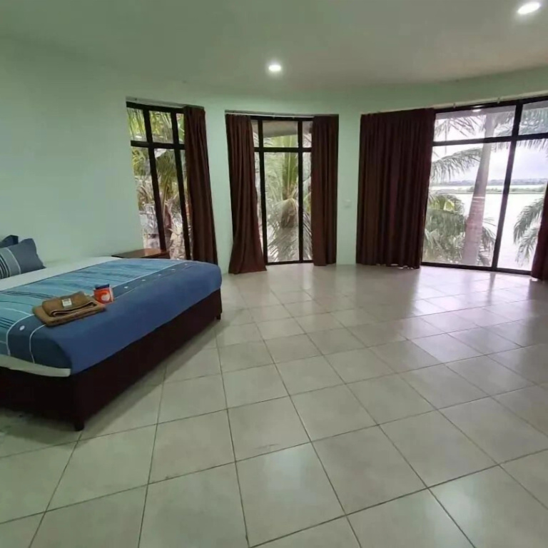 Zambezi Riverside Accommodation