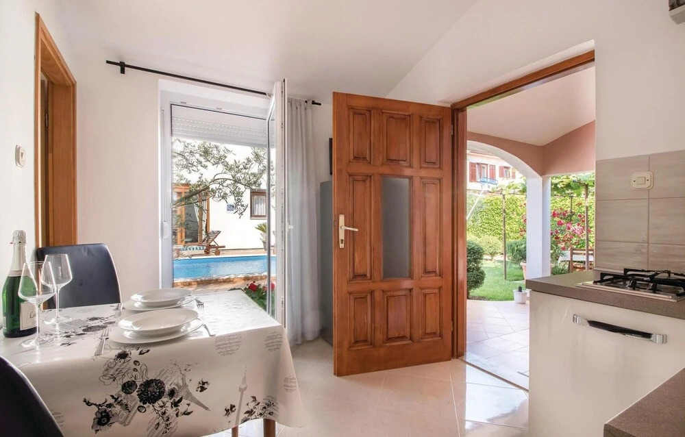 Nice Home in Fazana With Wifi and 2 Bedrooms