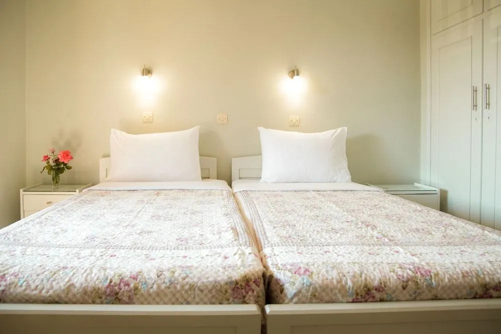 Eleni Apartments