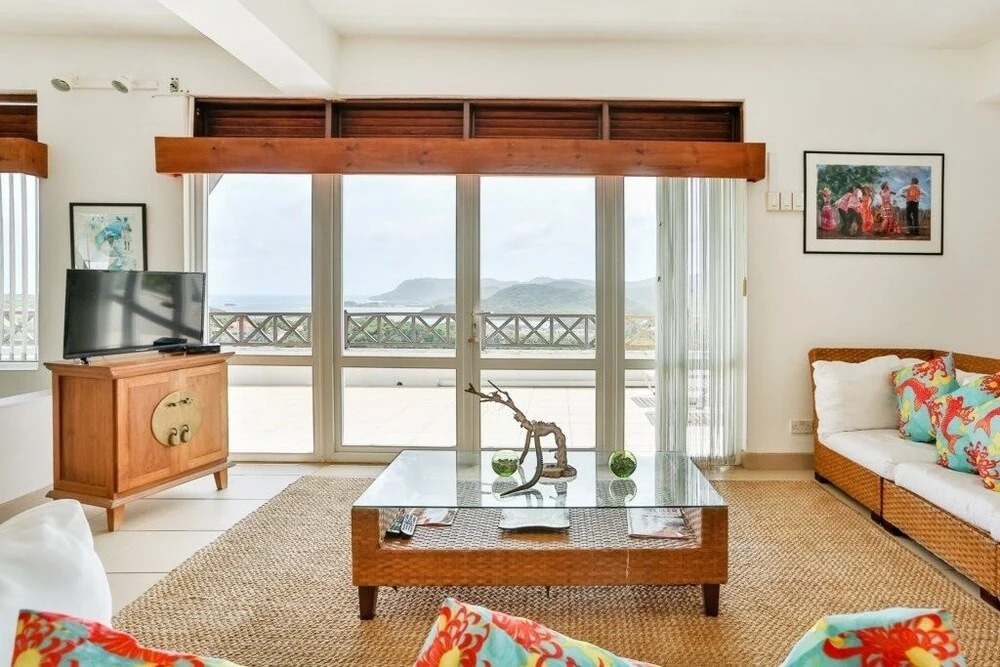 Hilltop Villa With Great Views Out To Sea - Villa Cadasse 3 Bedroom Villa by RedAwning