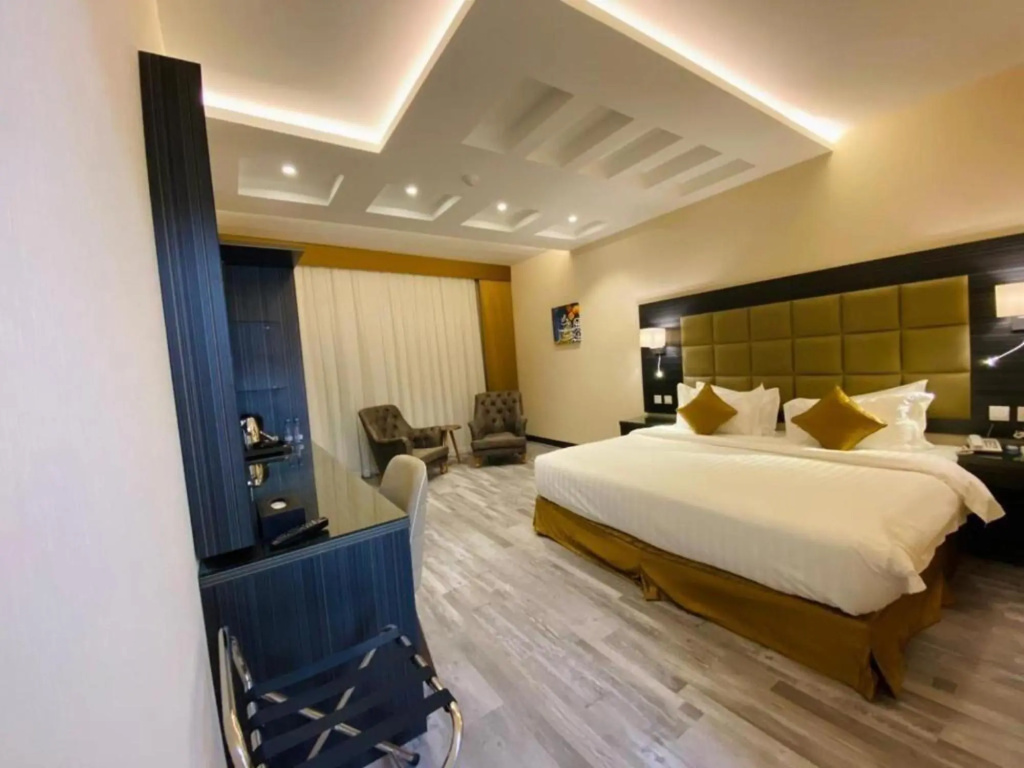 Platinum Hotel
