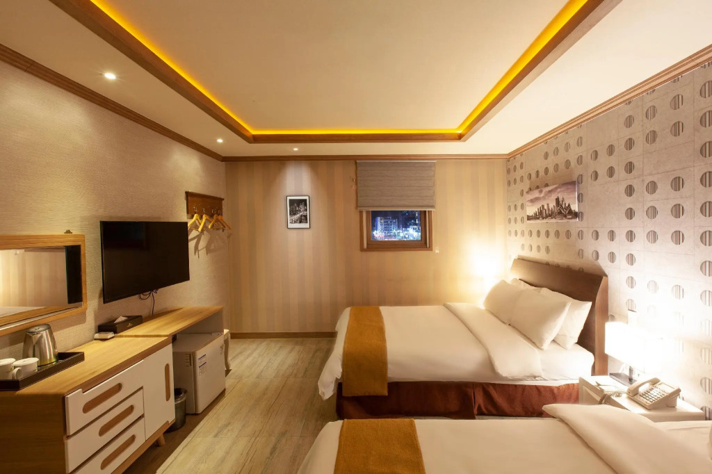 Sahara Hotel