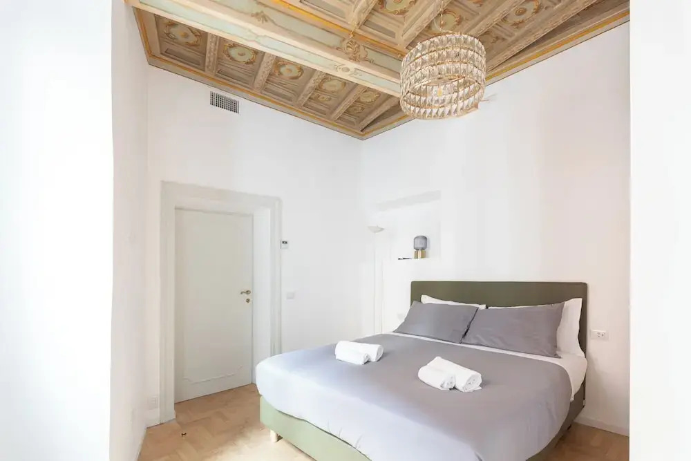 City Center- Modern and Bright apartment